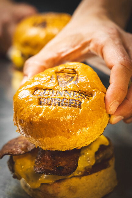 La Guinness Burger en The Champions Burger