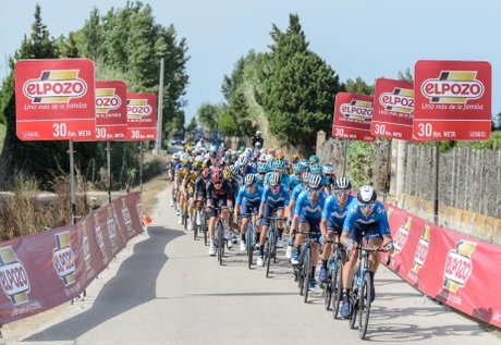 Foto La Vuelta Patrocinio ElPozo.jpg