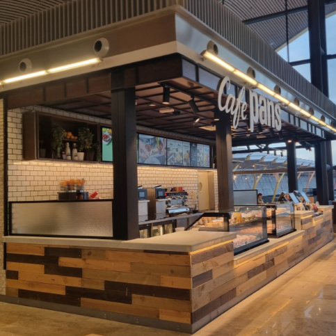 Ibersol inaugura su tercer Café Pans en el aeropuerto de Madrid-Barajas