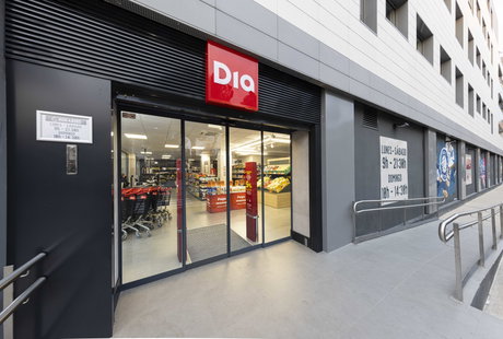 Fachada tienda Dia.jpg