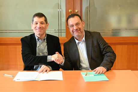 Firma convenio FIS-Gullon_11.03.2025.jpg