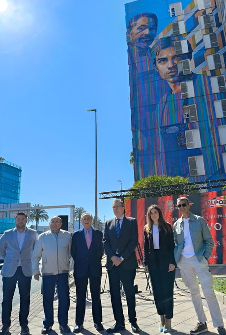 FOTO Mural 'El Relevo'.jpg