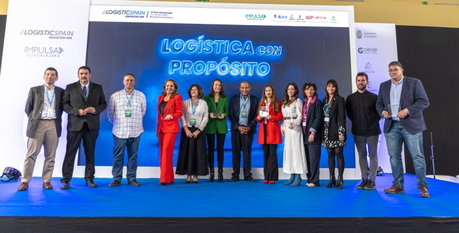 Foto de familia premiados.jpg.jpg