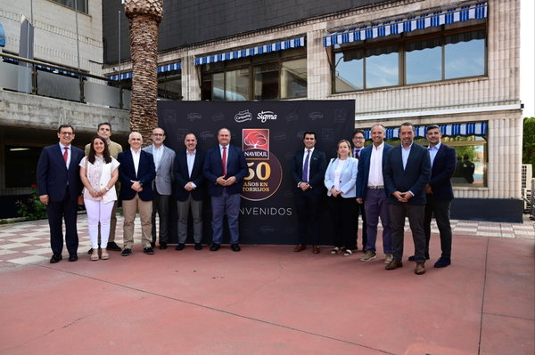 Posado general - 50 Ainversario Planta Torrijos.jpg