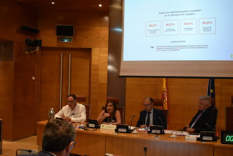 RosauraLeis(FEN)_Senado.jpg