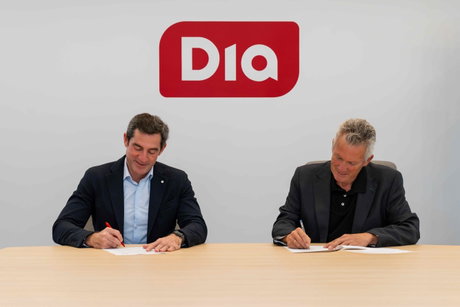 Acuerdo Grupo Dia Fen - Martín Tolcachir y José Manuel Ávila.jpg