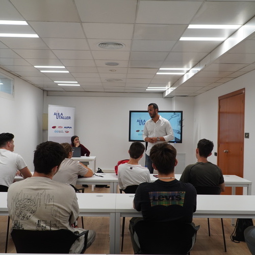 Se clausura con nota la primera edición del proyecto Aula Taller en KH-7