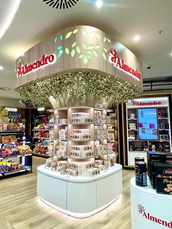 El Almendro aeropuerto 2.jpg