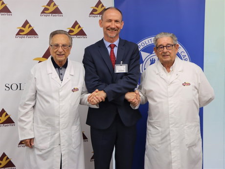 Foto firma Cátedra  kaiTech-Grupo Fuertes.JPG