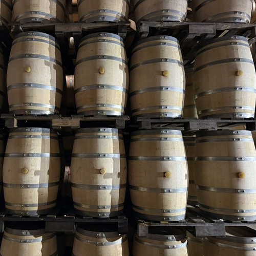 La sostenibilidad en la viticultura se extiende del viñedo a la bodega y las barricas son clave en una crianza responsable