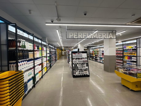 La sección de perfumería presenta una imagen más moderna y funcional.jpg