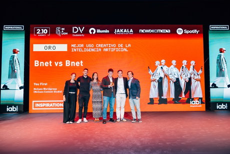 INSPIRATIONAL 25-Equipo marketing Oscar Mayer recogiendo el Oro.jpg