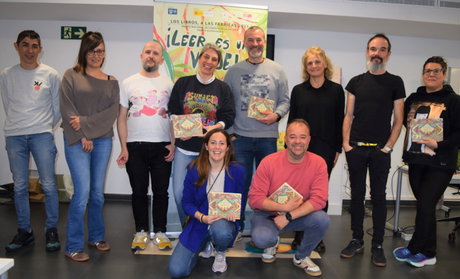 26.03.17 Los libros en las fábricas Gullón 2.jpg