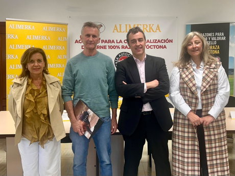 Participantes en la presentación del acuerdo entre ASEAVA y Alimerka.jpg