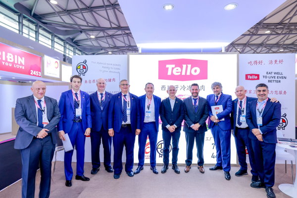 Delegación Tello en SIAL.jpg