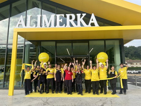 Alimerka inaugura en El Prestín (Parres) uno de sus supermercados más singulares y modernos .jpeg