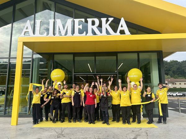 Alimerka inaugura en El Prestín (Parres) uno de sus supermercados más singulares y modernos .jpeg