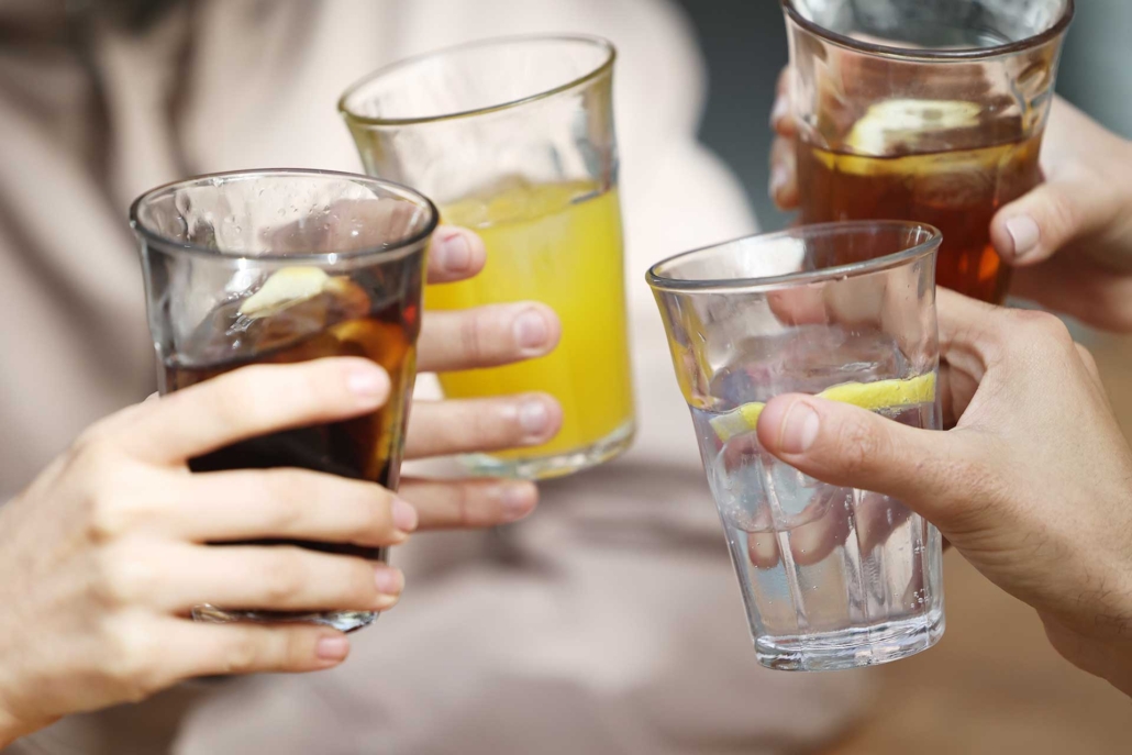 Las bebidas refrescantes forman parte de los momentos de disfrute y celebración del 80% de los españoles en verano