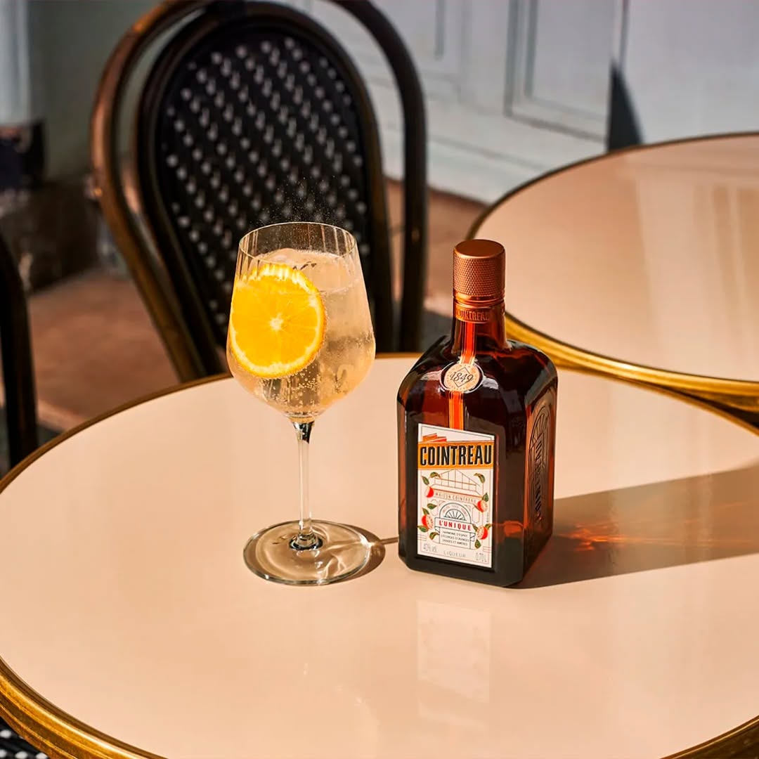 Cointreau y el arte de la sobremesa: el "Savoir-Vivre" como retorno a lo esencial