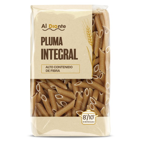 Paquete de pasta pluma integral Al Diante con formato penne visible y rótulo de alto contenido de fibra.