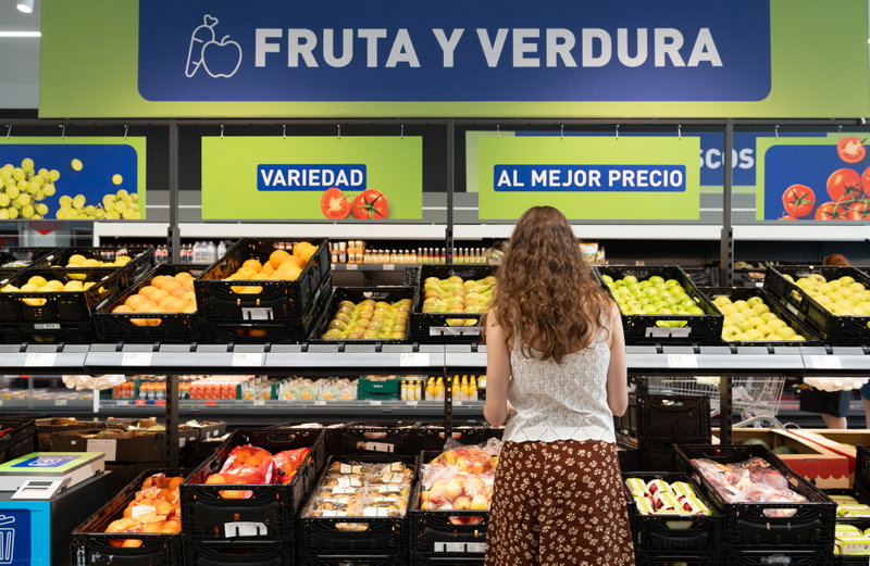 ALDI refuerza la cesta del verano con 23.000 toneladas de sandía, melón, tomate y patatas de sus proveedores nacionales de fruta y verdura