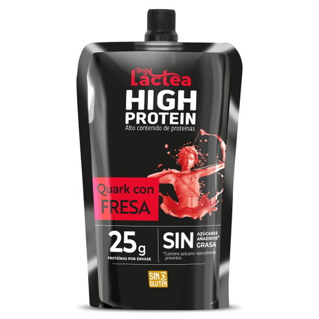 Envase pouch de quark con fresa Dia Láctea, alto contenido en proteínas, 25 g, sin gluten y sin azúcares añadidos.