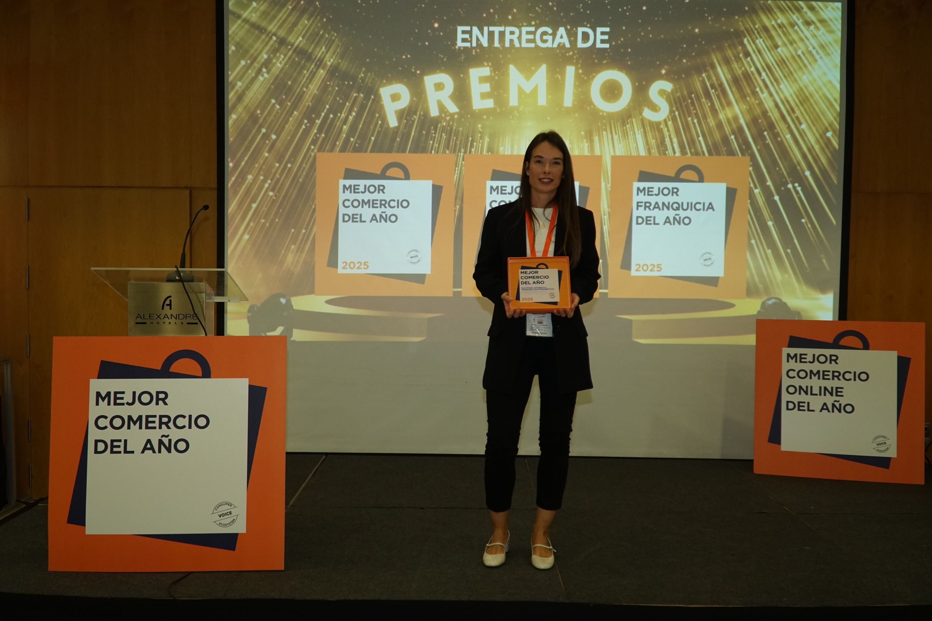 MediaMarkt Comercio del Año-2.jpg