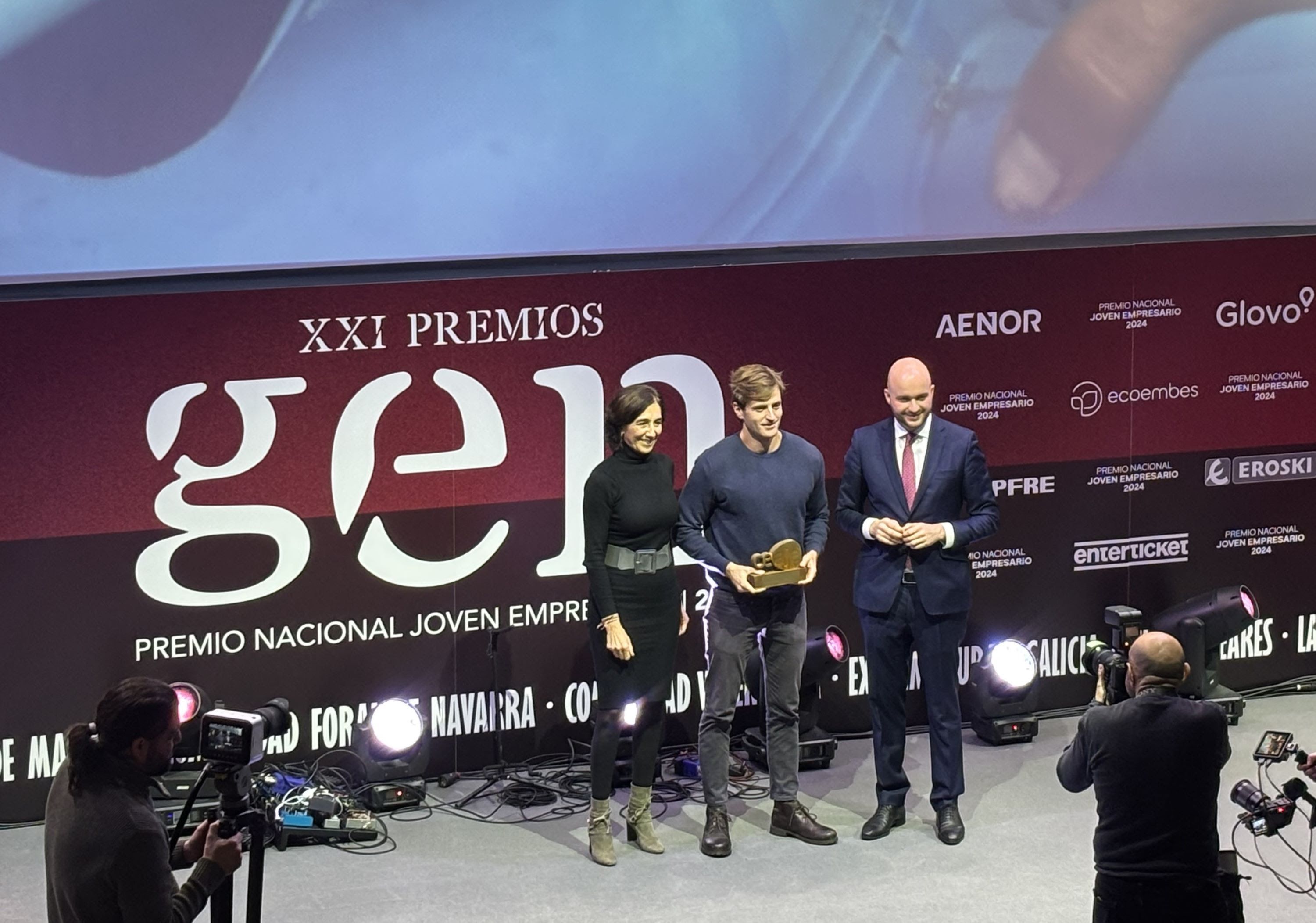 Antonio Espinosa de los Monteros, Begoña de Benito y Fermín Albadalejo.jpg