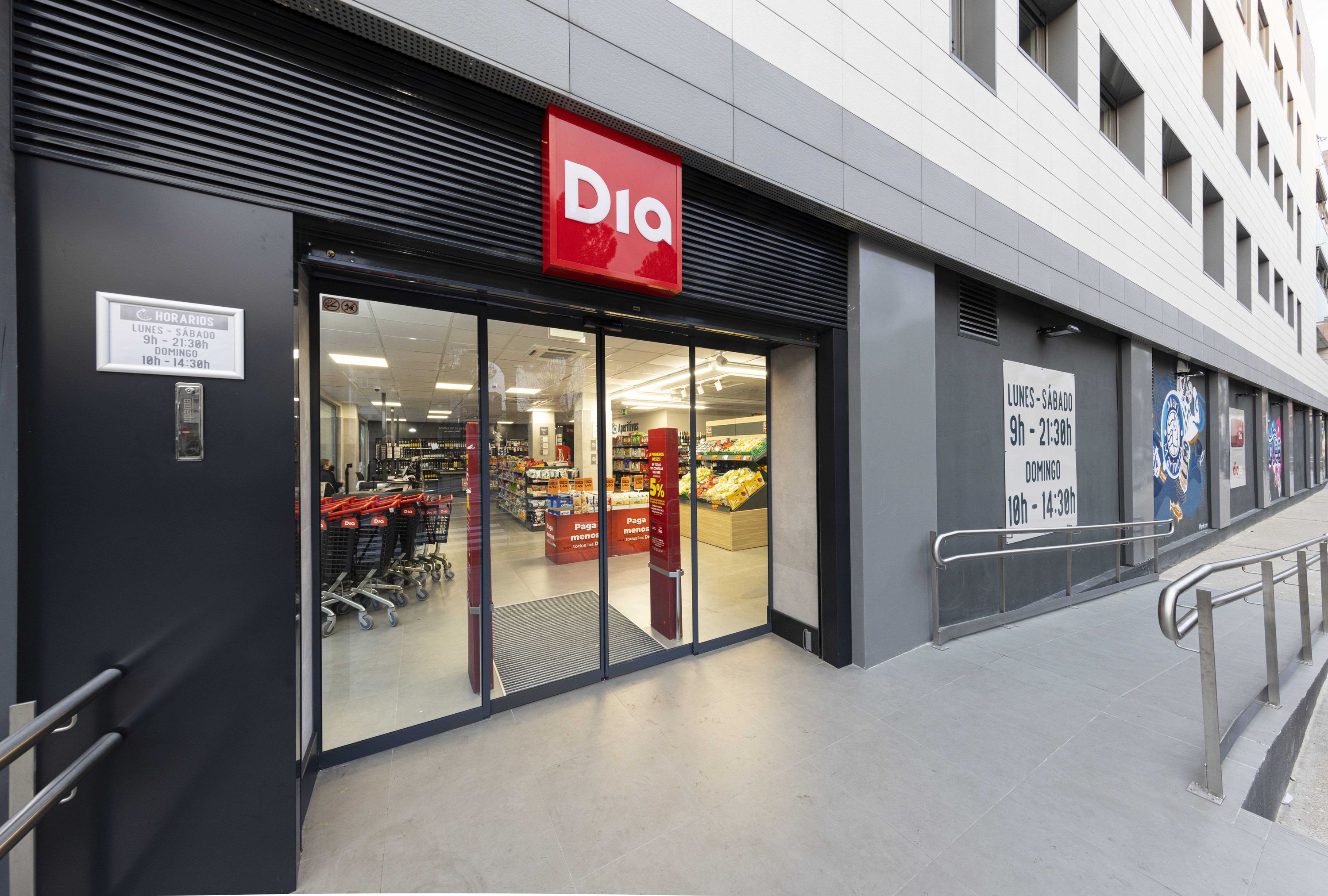 Fachada tienda Dia.jpg