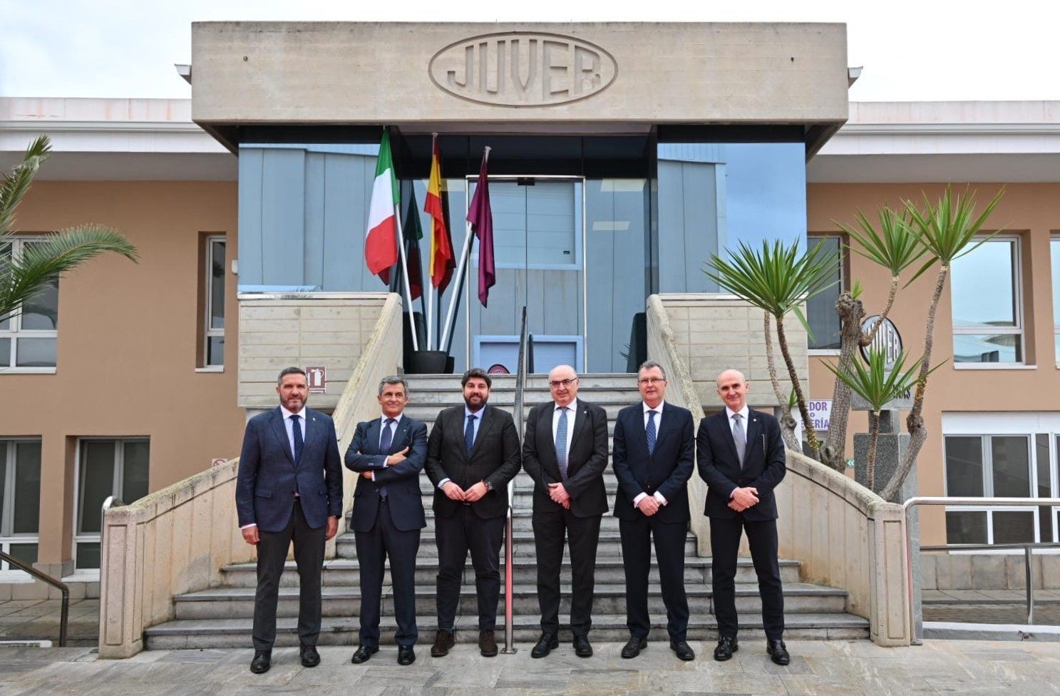 Fotografía_ Inauguración nuevas lineas Juver.jpg