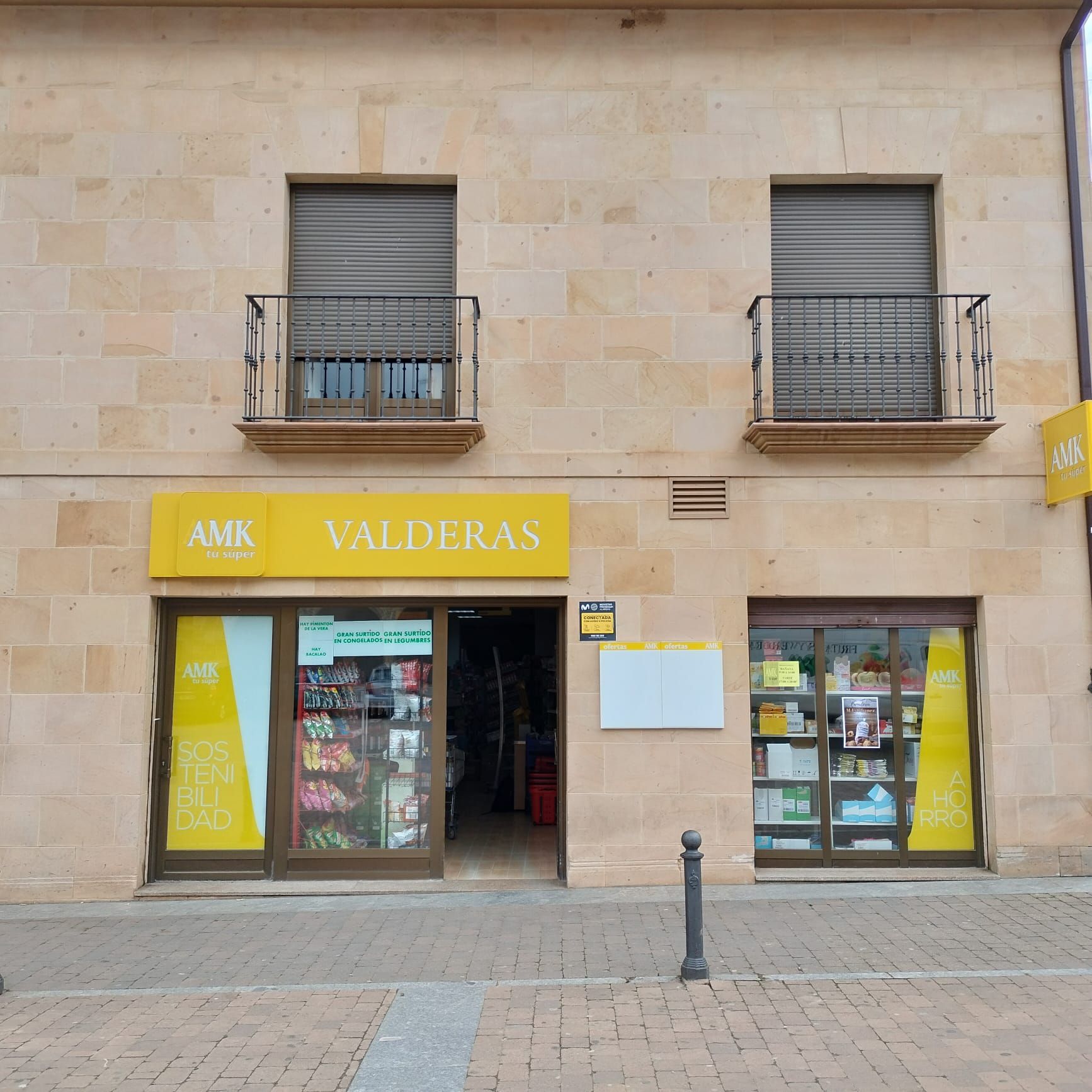 Alimerka inaugura un supermercado AMK en Valderas (León).jpg