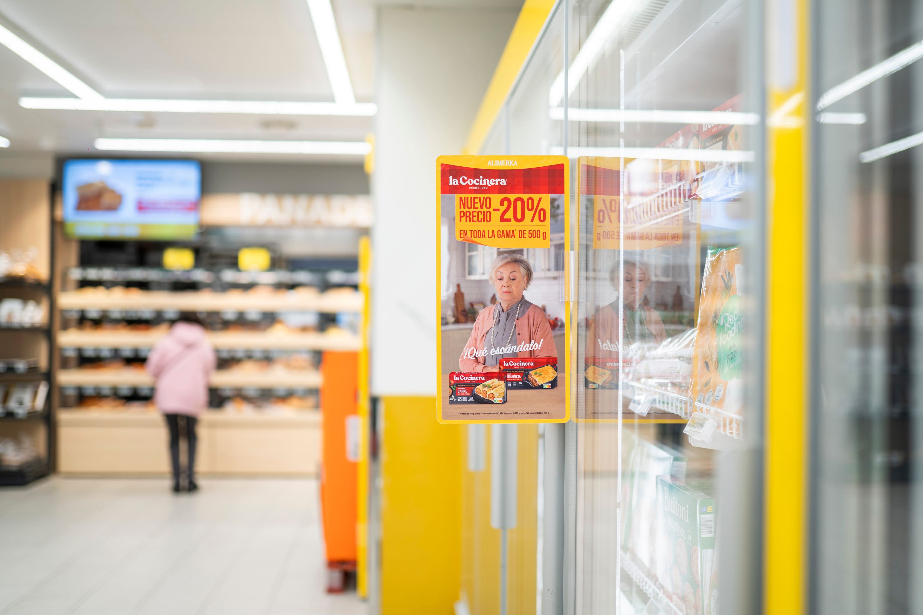 Soporte publicitario en un supermercado Alimerka .jpg