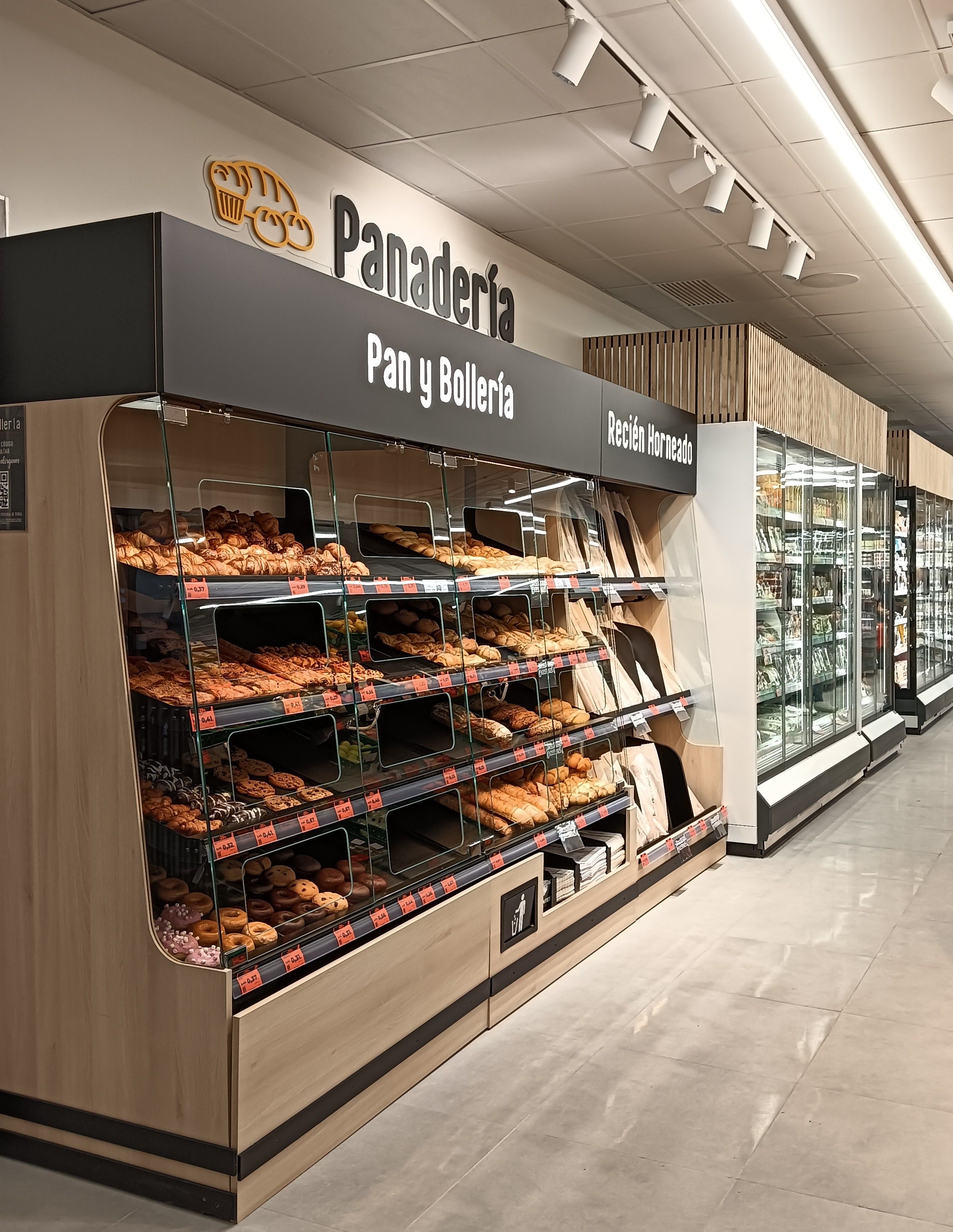 Tienda Dia Valladolid 1.jpg