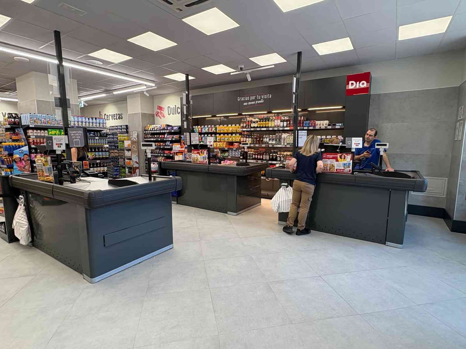 Tienda Dia_Valladolid 2.jpg