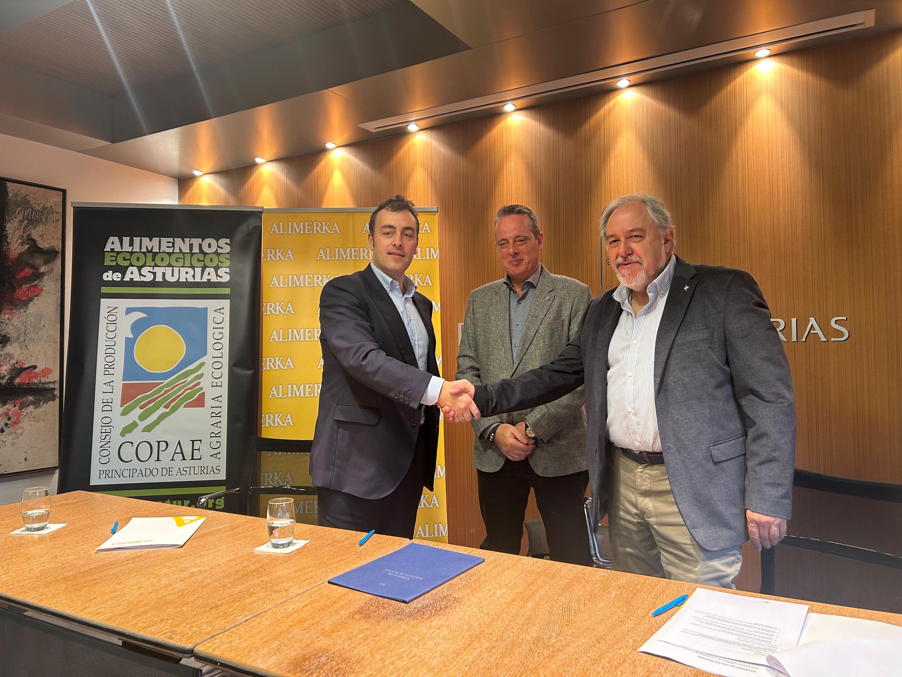 El objetivo del acuerdo es impulsar la comercialización y la promoción del consumo de productos ecológicos asturianos.jpg
