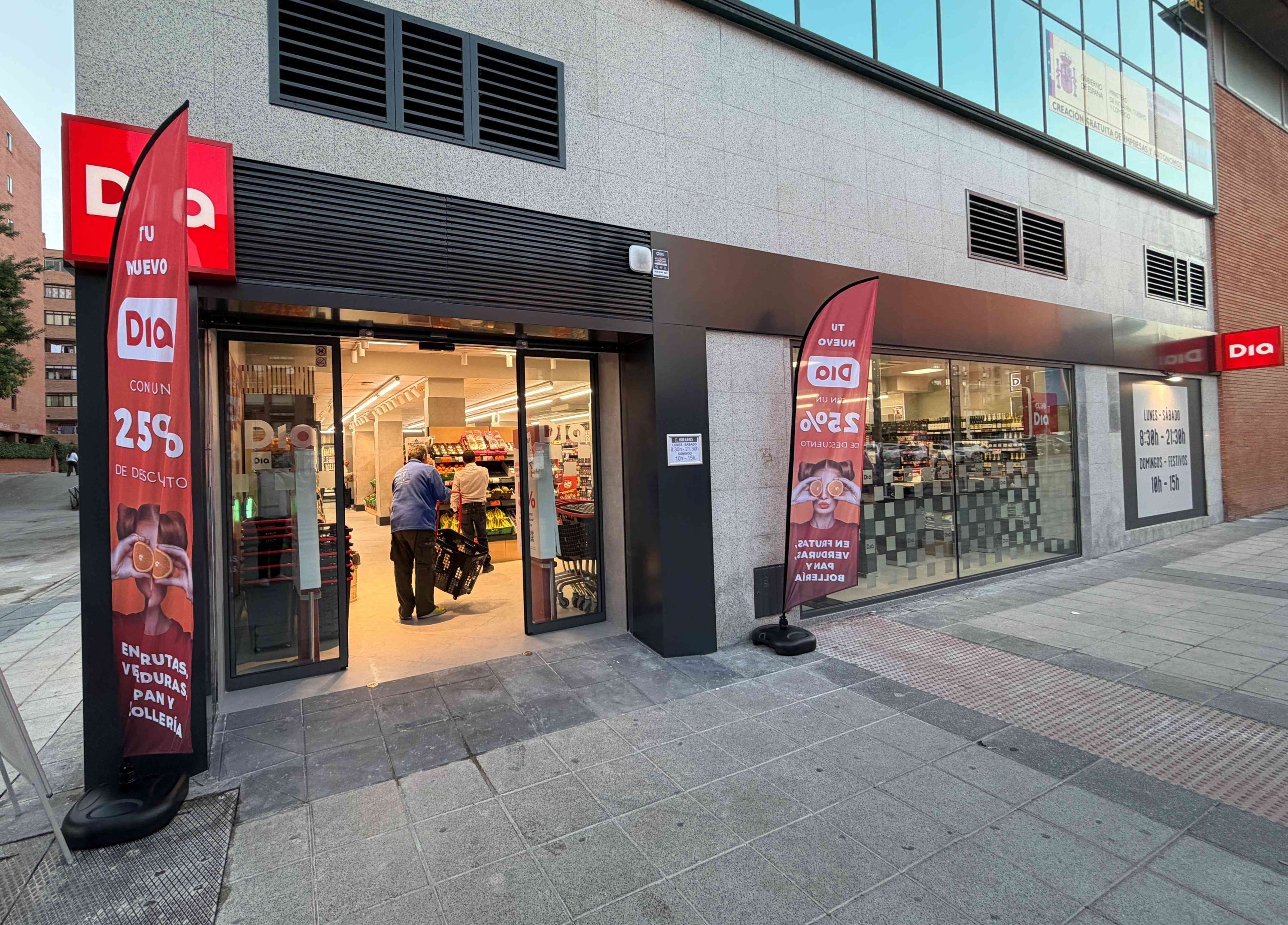 Fachada Tienda Dia Leganés.jpg