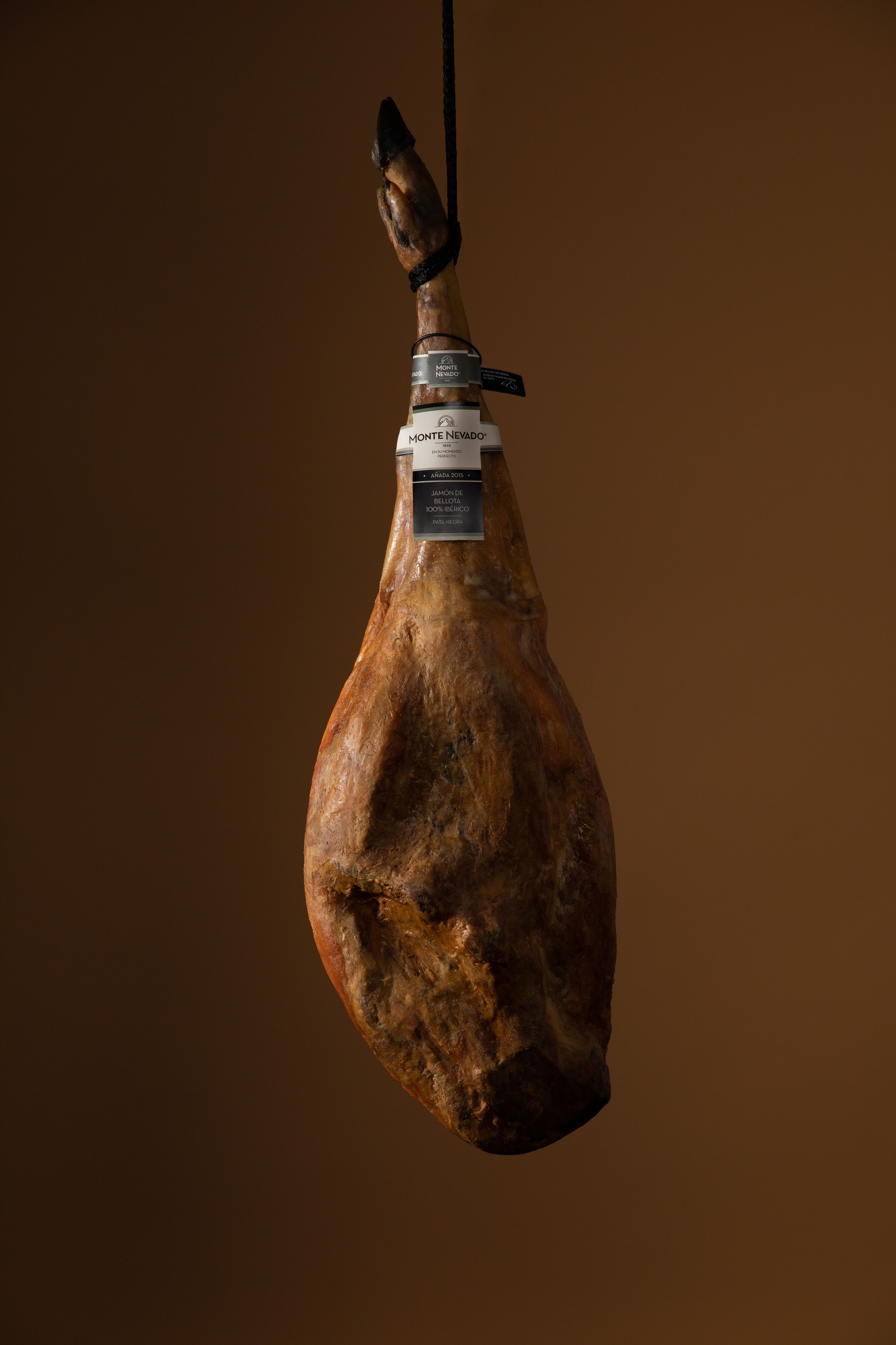 Edición Limitada de Jamón de bellota 100 por cien ibérico con más de 10 años de curación 2.jpg