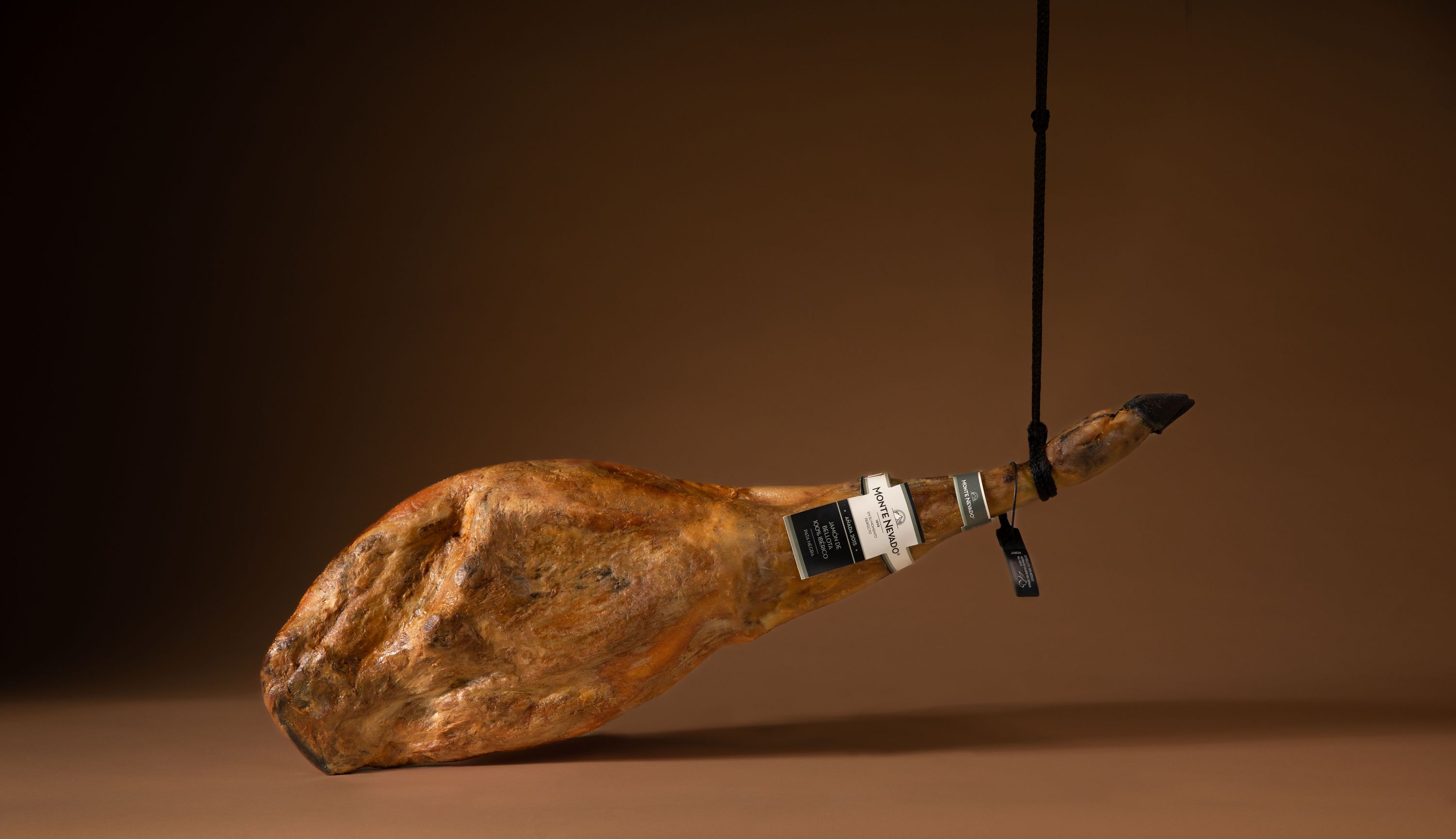Edición Limitada de Jamón de bellota 100 por cien ibérico con más de 10 años de curación 1.jpg