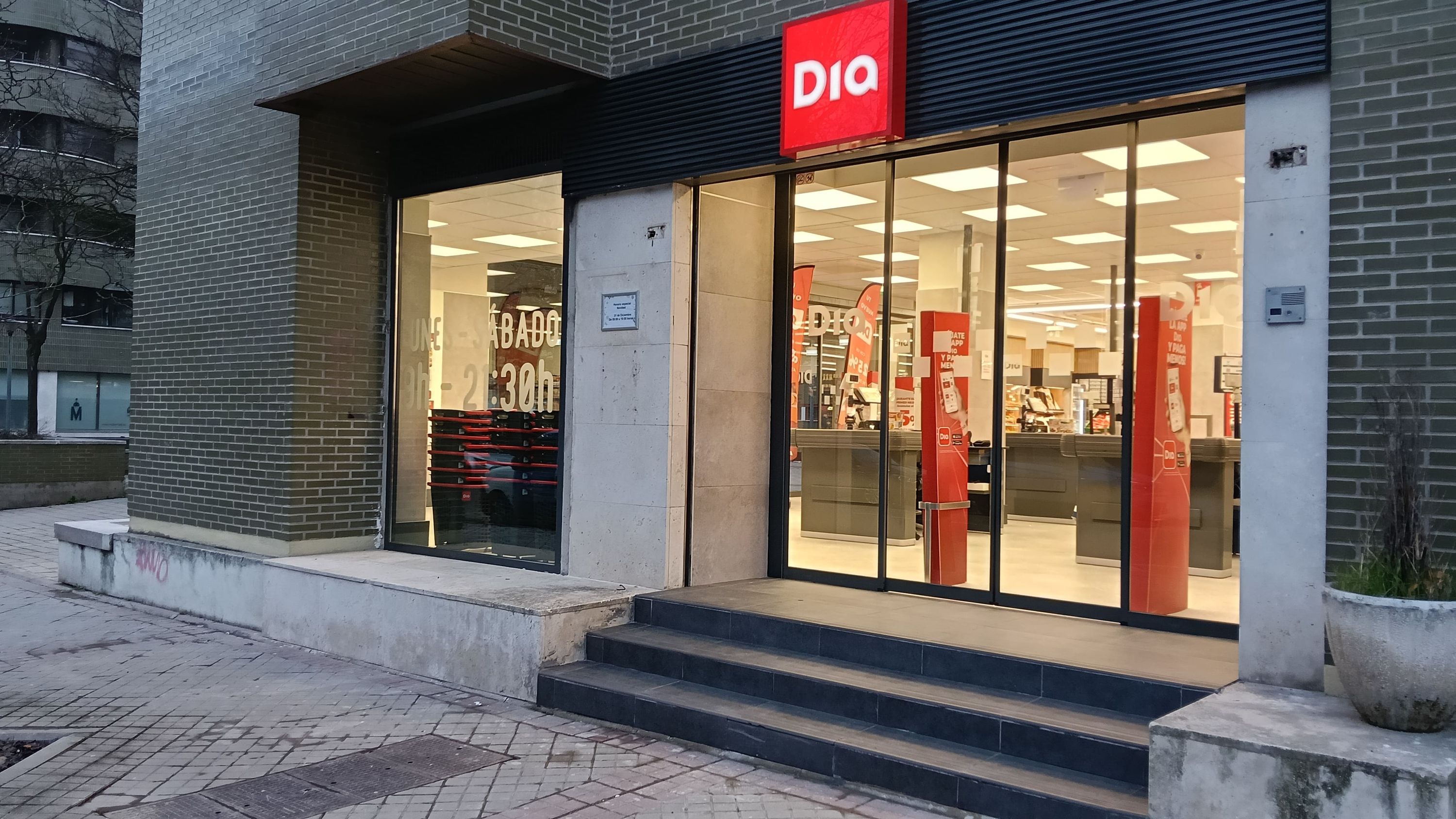Tienda Dia_Valladolid_3.jpg