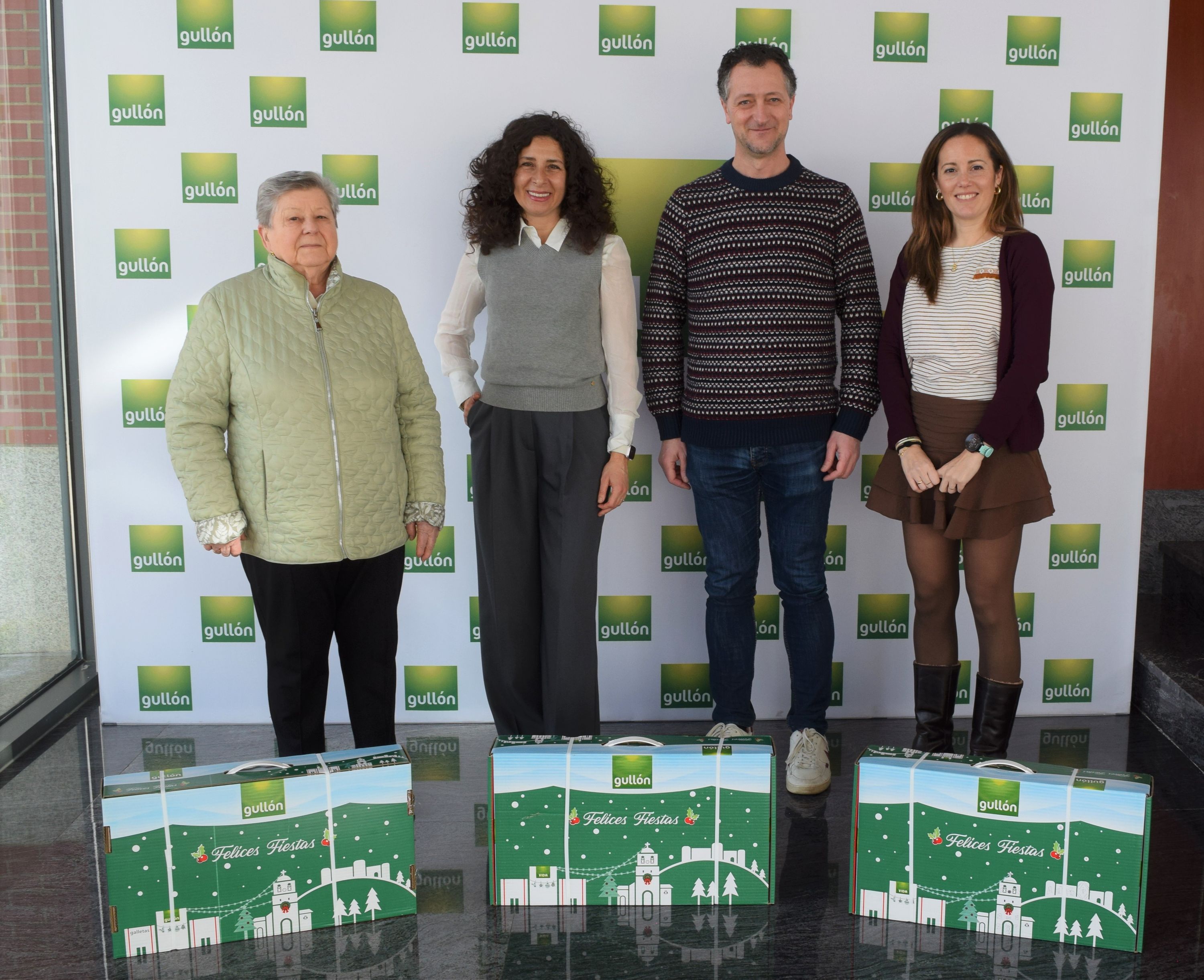 Galletas Gullón_Conchi Fernández, Lourdes Gullón, Óscar de la Fuente, y Sheila Palomo.JPG
