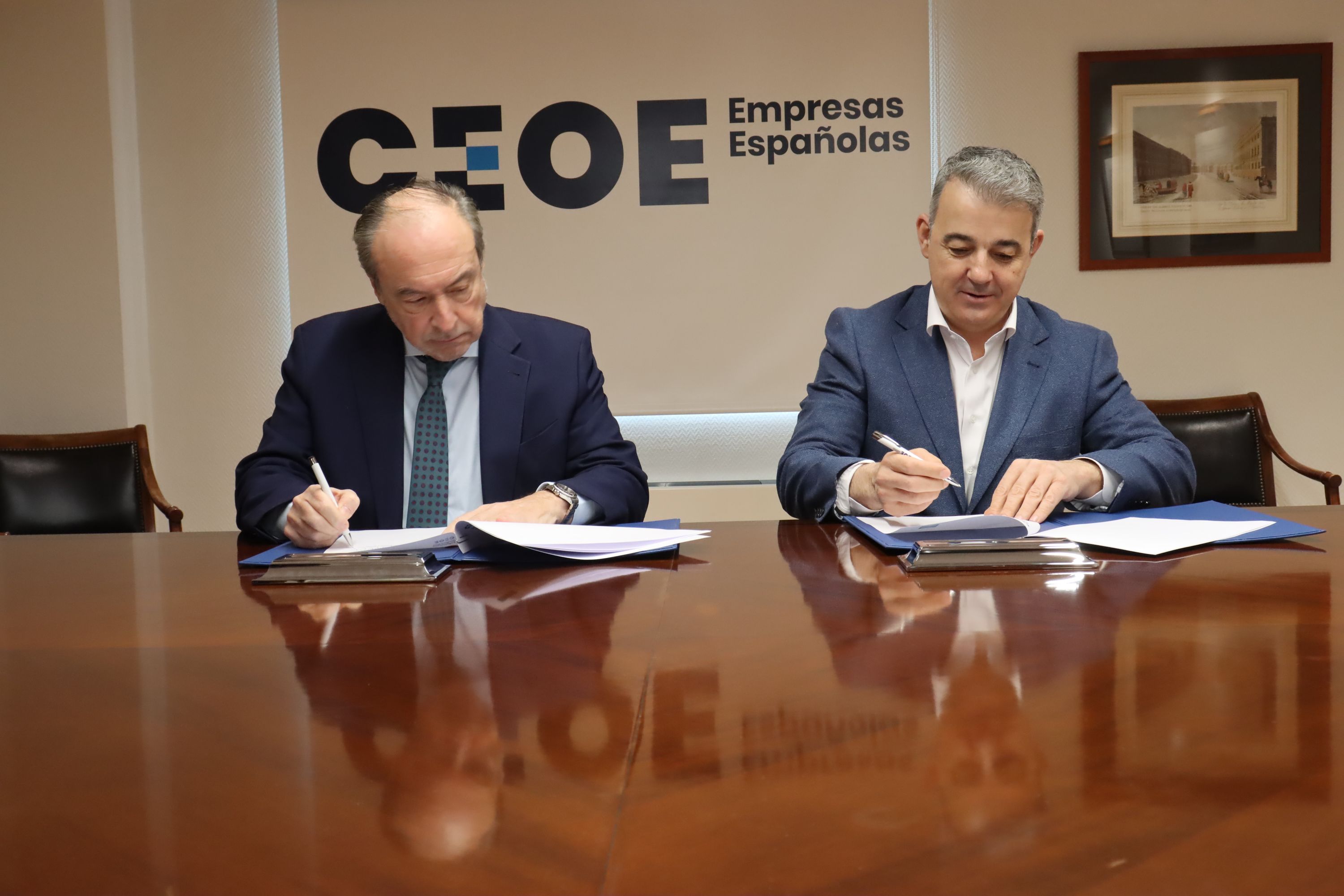Firma acuerdo.JPG