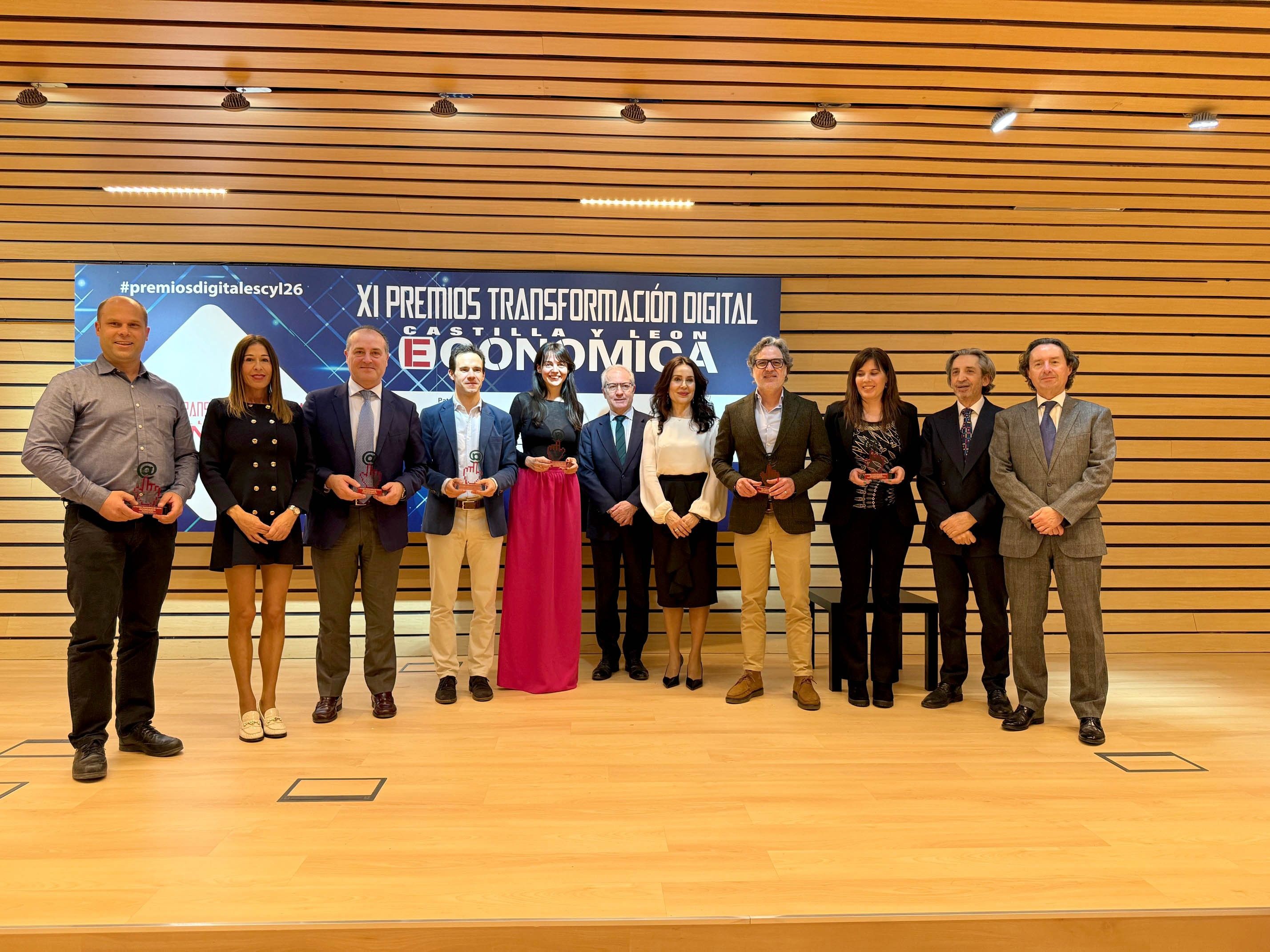 Foto de familia_Premios de Transformación Digital.jpg