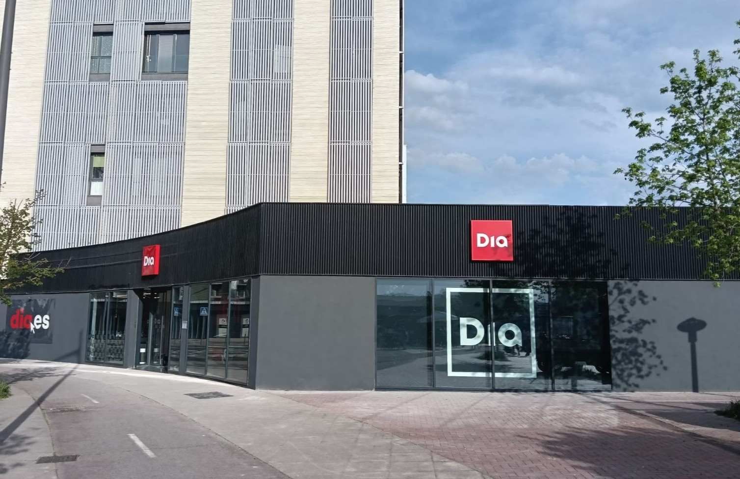 Tienda Dia_Vitoria 1.jpg