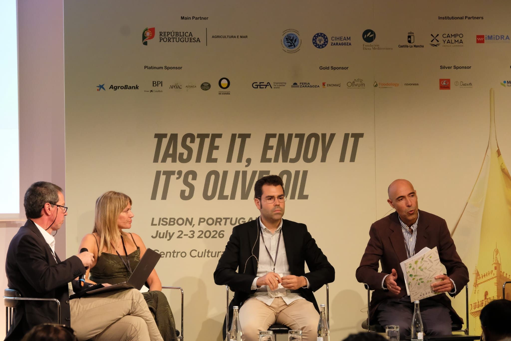 Mesa Redonda.jpeg