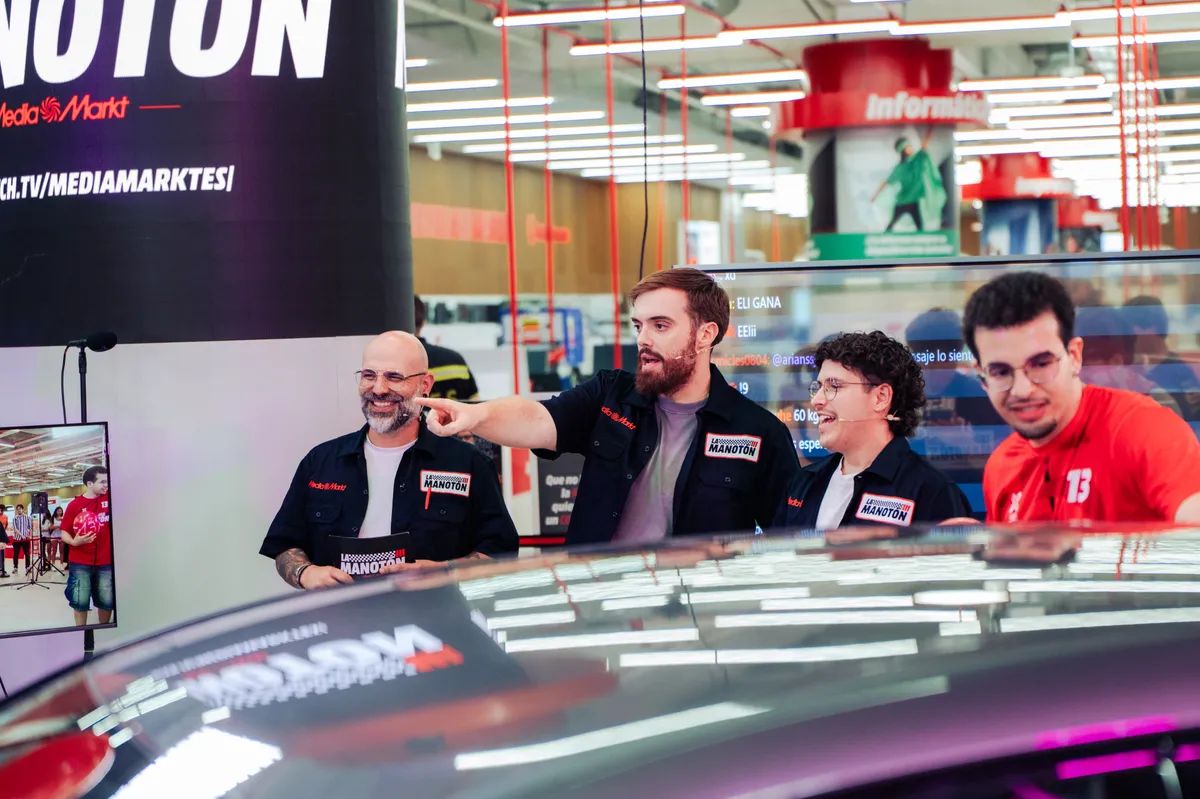 La Manotón de MediaMarkt_3.jpg